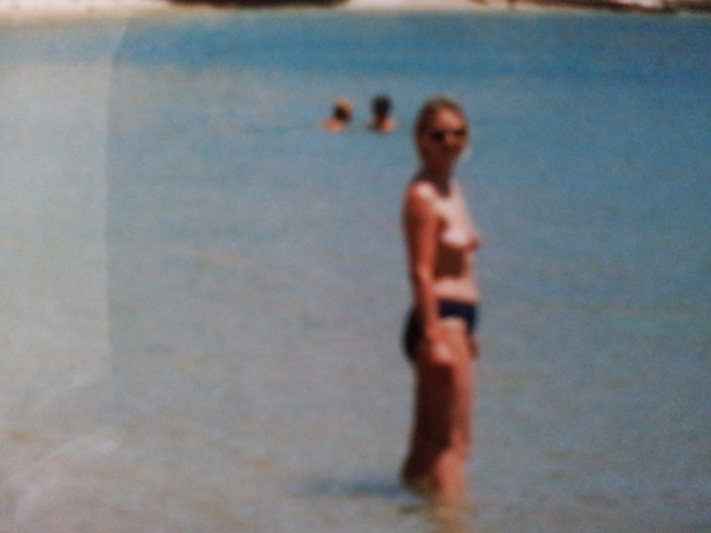 Rubia ex en la playa
 #39521635