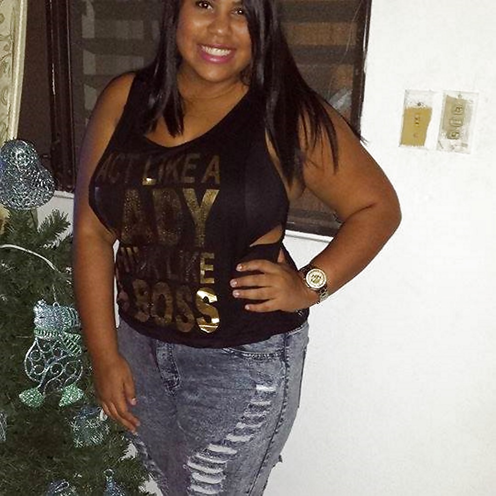 Una chica dominicana llamada lyz s.
 #24273044