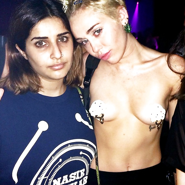 Miley Cyrus topless in public #2 #32662630