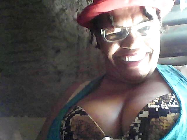 La mia nonna negra in webcam
 #24768100