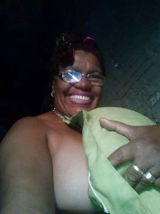 La mia nonna negra in webcam
 #24768114