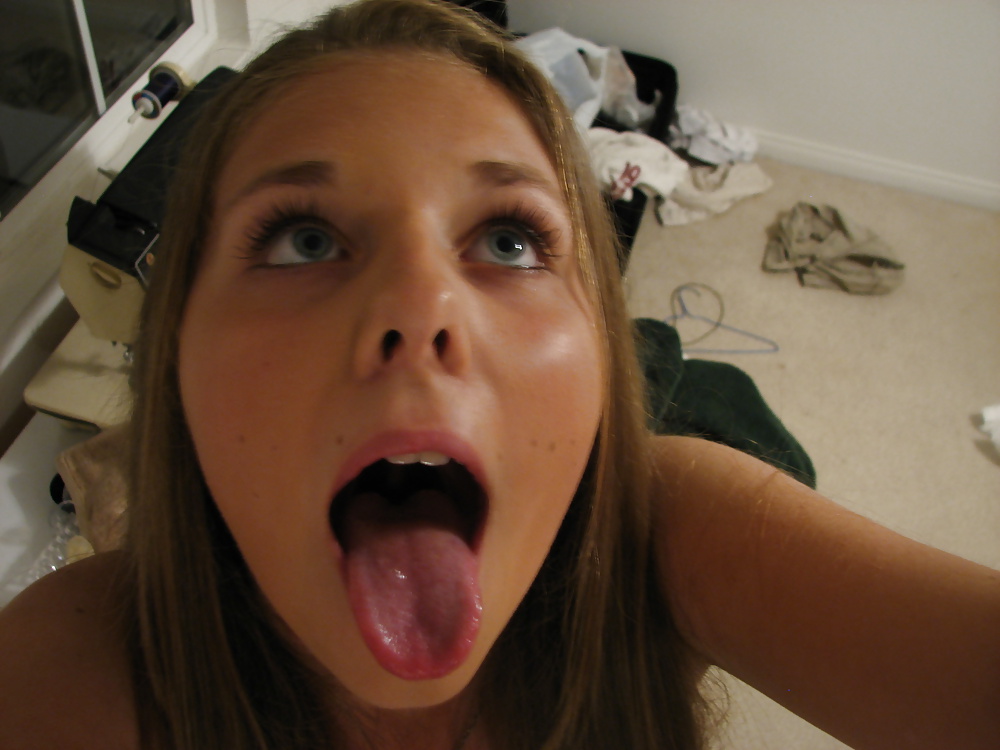 Cum targets mouth wide open #32482186