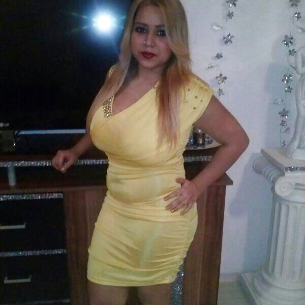 Turkish girls in Night Dresses! Dirty Comments please! #29499613