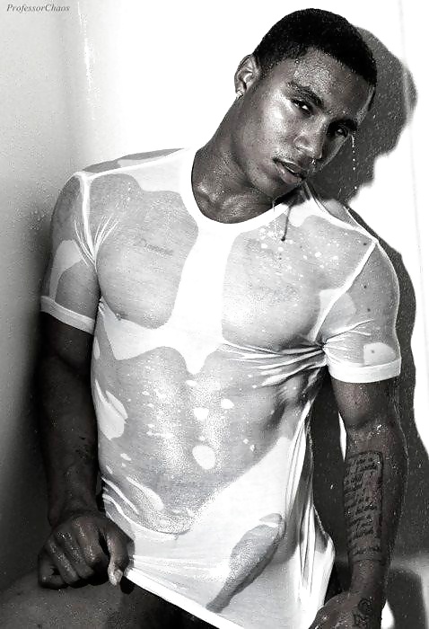 黒いもの・・・。
 #25009478