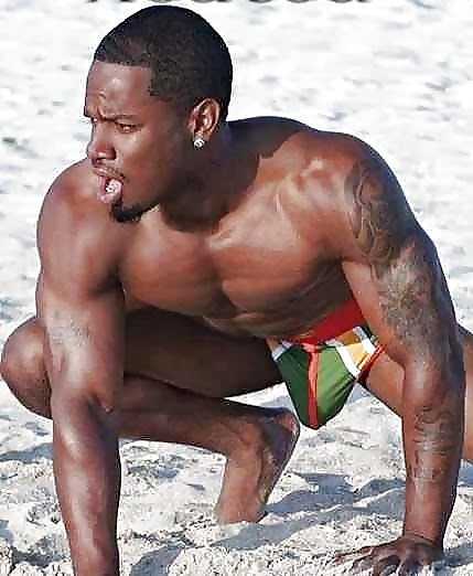 黒いもの・・・。
 #25009488