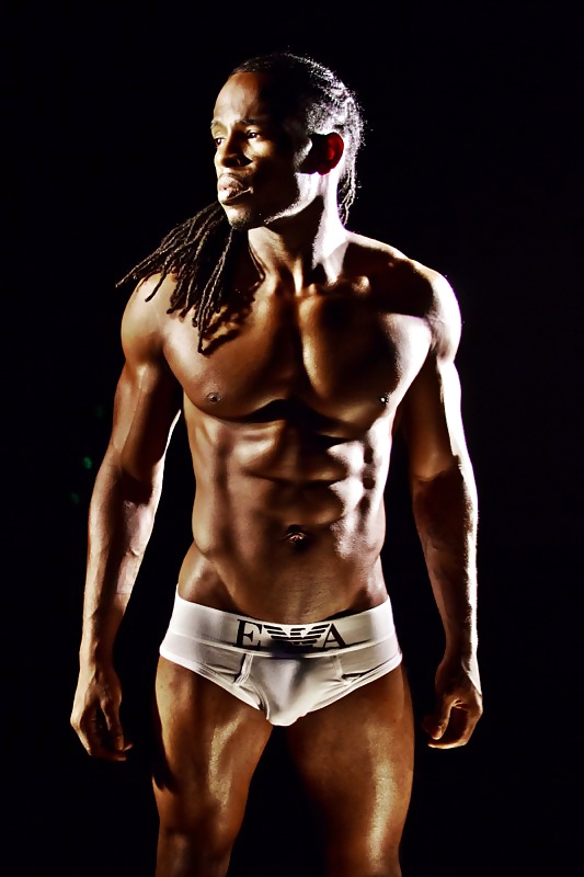 黒いもの・・・。
 #25009519