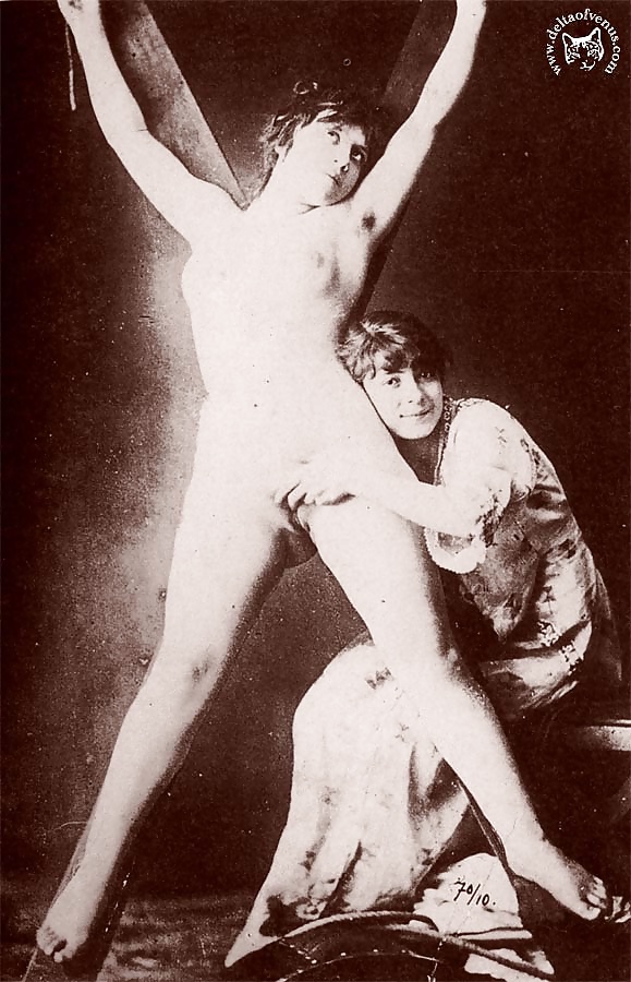 磔にされたフェミニン 
 #31722047