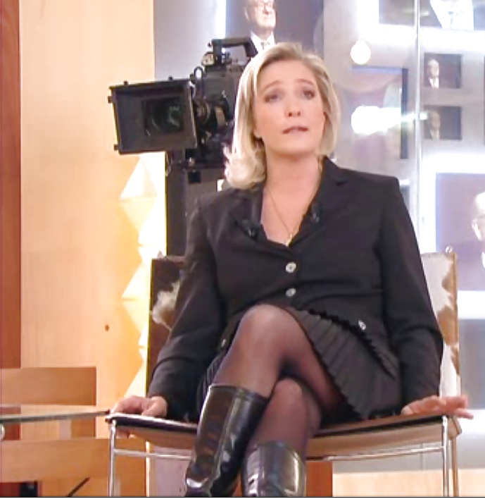 Lamiendo las botas de la conservadora marine le pen
 #39593148