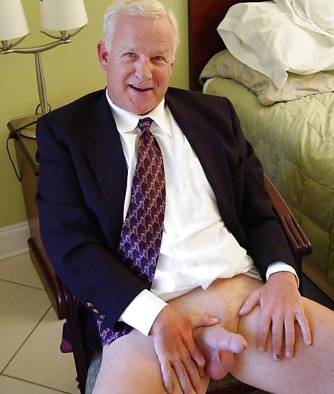 勃起(207)
 #25995378