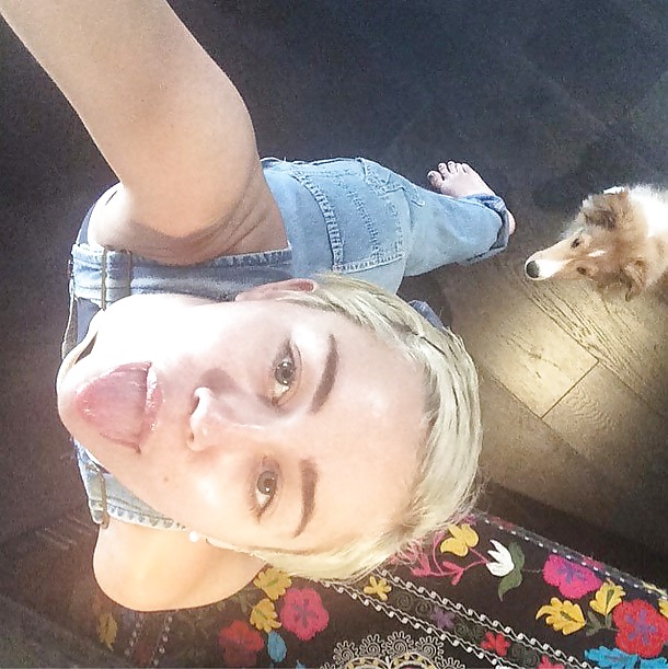 Miley Cyrus Nus (faux) #29673016