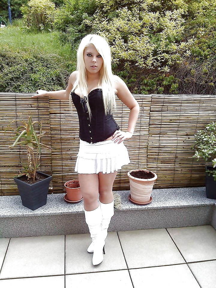 Nonnude tagesfavoriten juni 2014
 #33702252