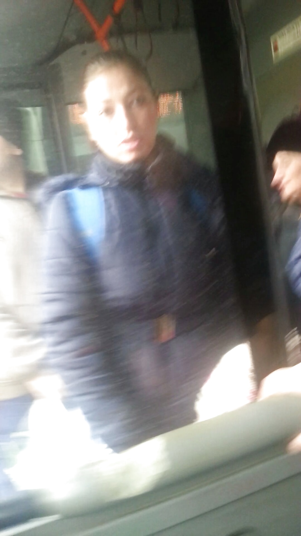 Spion Alt + Jung In Tren, Bus, Bahnhof, Straßenbahn Rumänisch #25806223