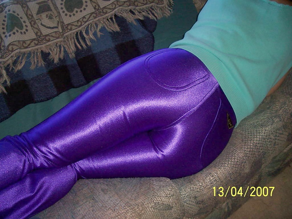 Pantaloni da discoteca in spandex viola
 #31484390