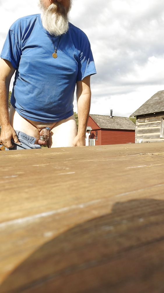 Public exposure #31105076