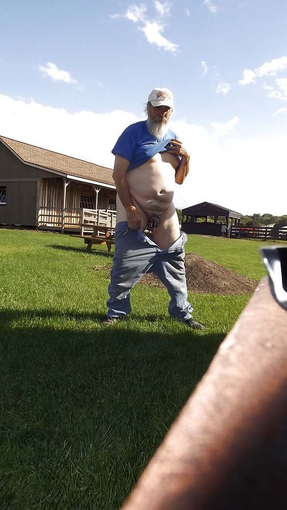 Public exposure #31105082