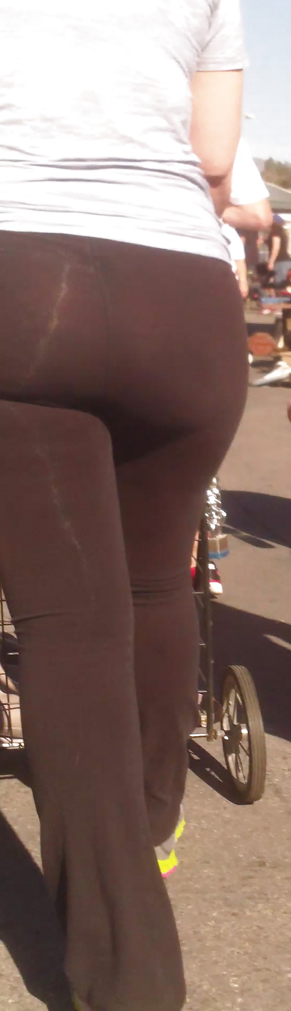 Big tight teen spandex butt & ass  #30602982