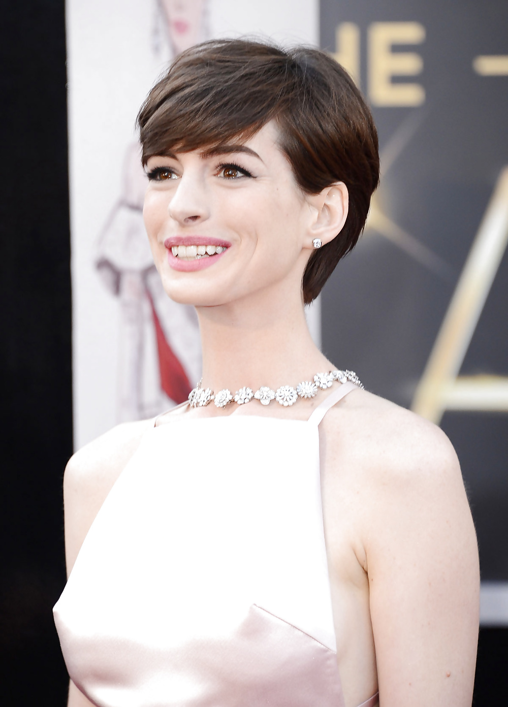 Anne Hathaway #25050835