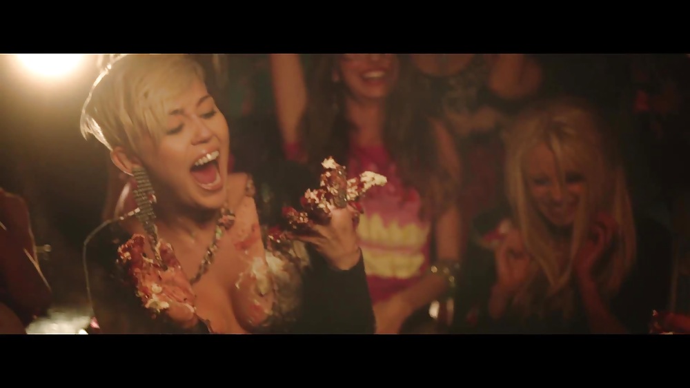 Miley Cyrus Hot 2 #35329346