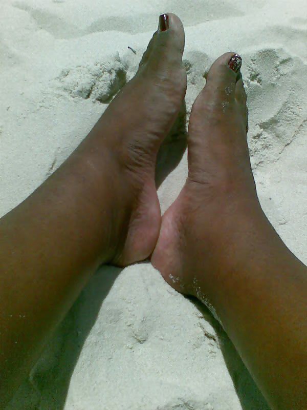 Feet Ebony #30154948