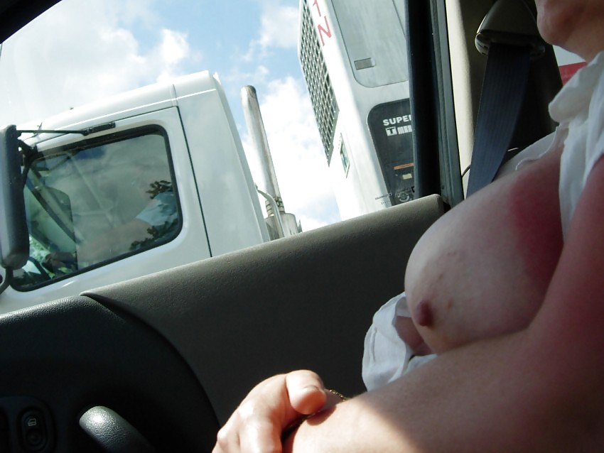 Flashing camioneros - parte 2
 #24846747