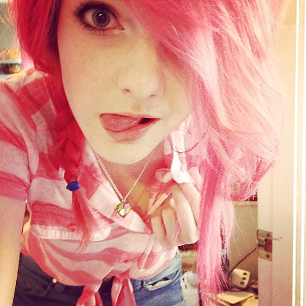 Lizzie (ldshadowlady)
 #23555791