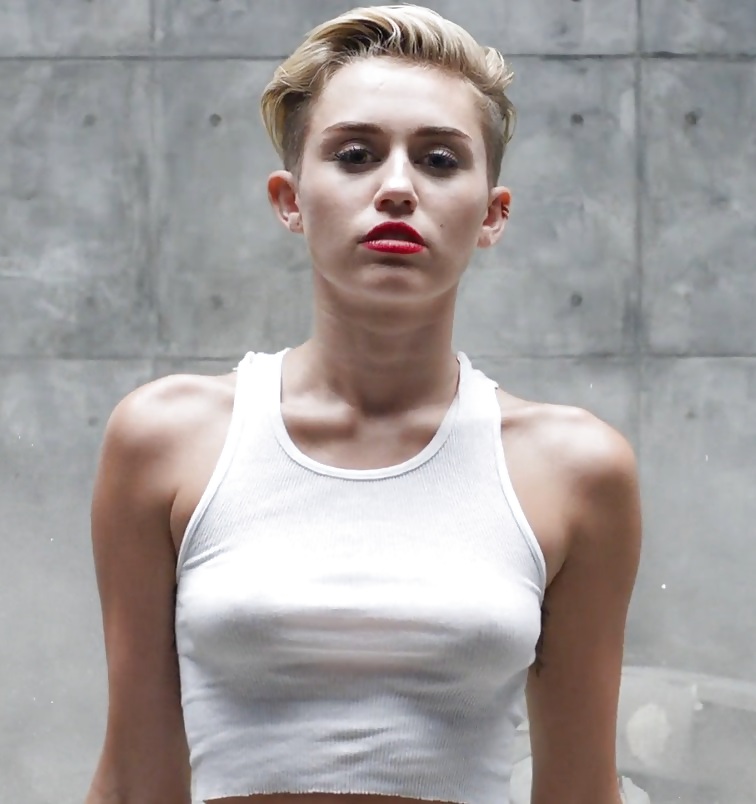 Miley Cyrus Nude #35749994