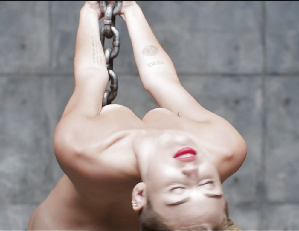 Miley cyrus desnuda
 #35750018
