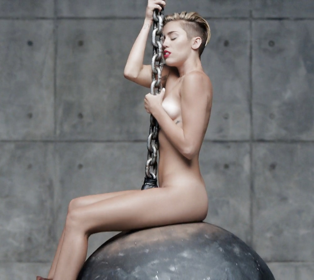 Miley Cyrus Nackt #35750178