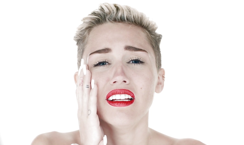 Miley cyrus desnuda
 #35750246