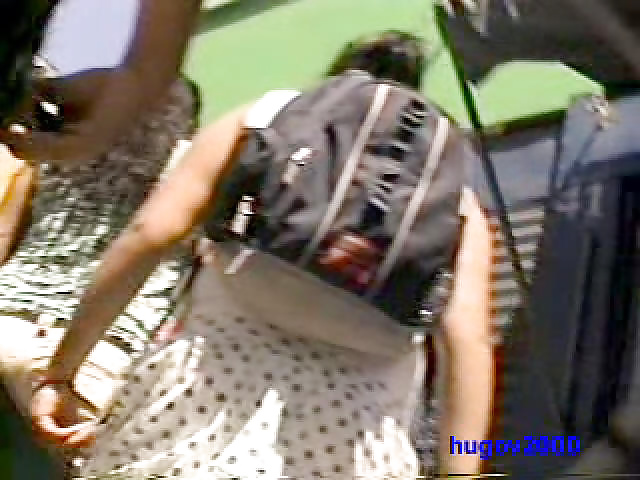 Upskirt a lunares
 #32242639