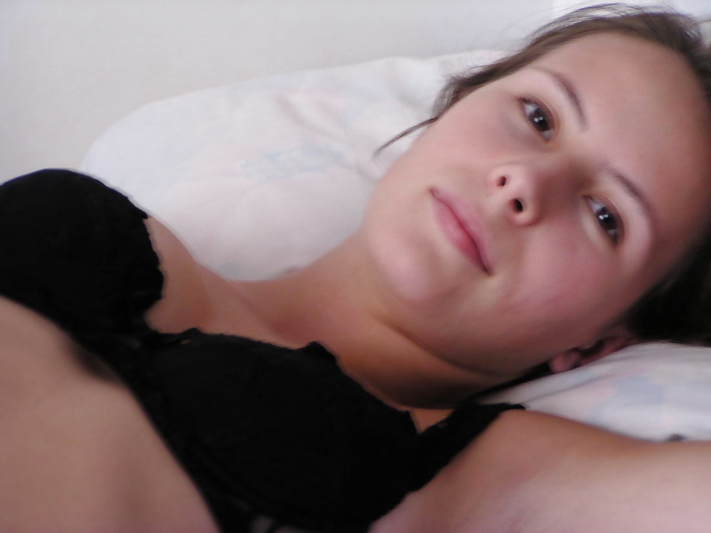 Adelaide belle brune la vingtaine #39544114