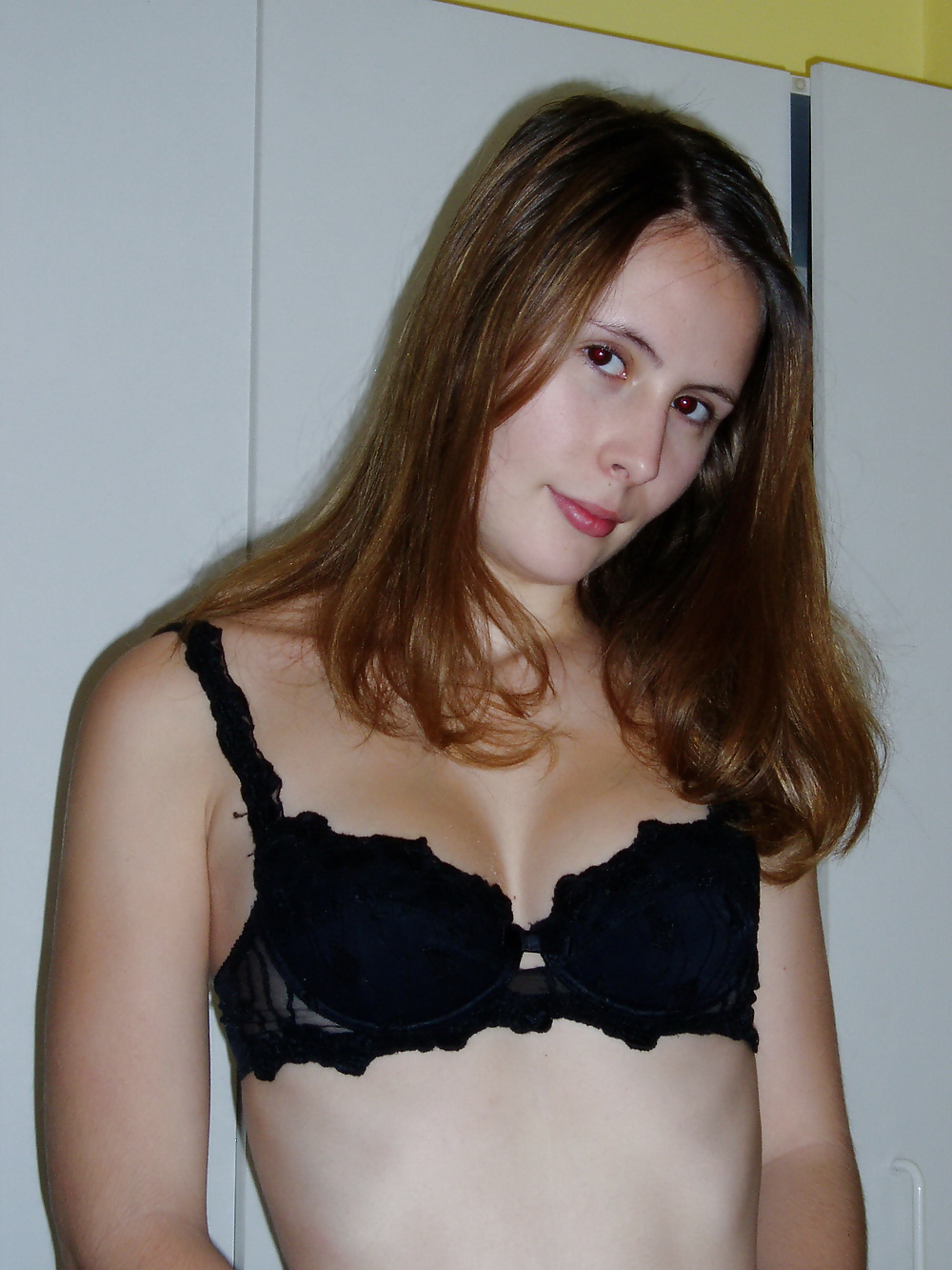 Adelaide belle brune la vingtaine #39545040