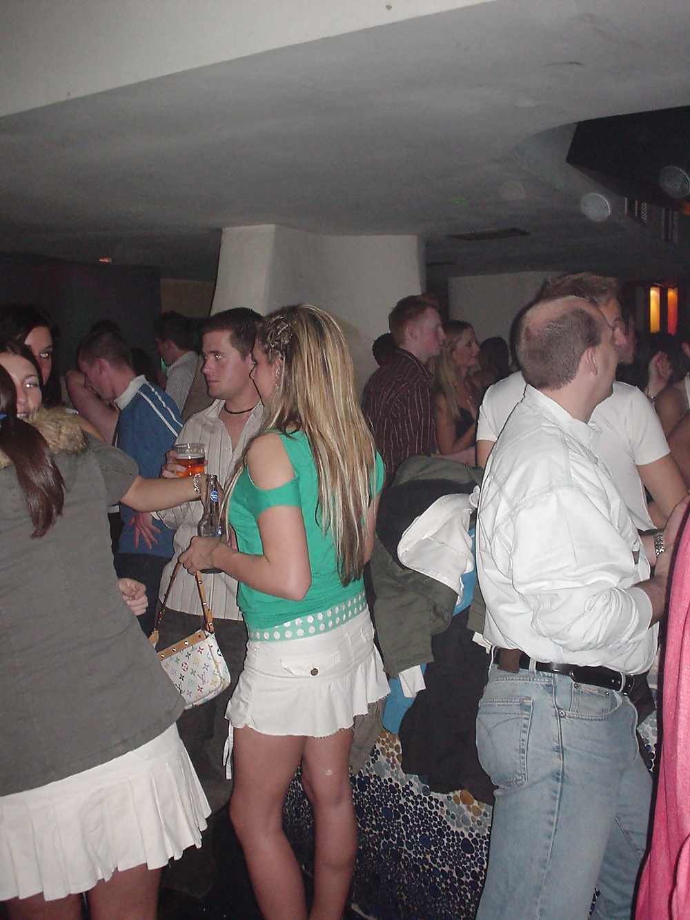 Nightclub Sluts Upskirted #30020971