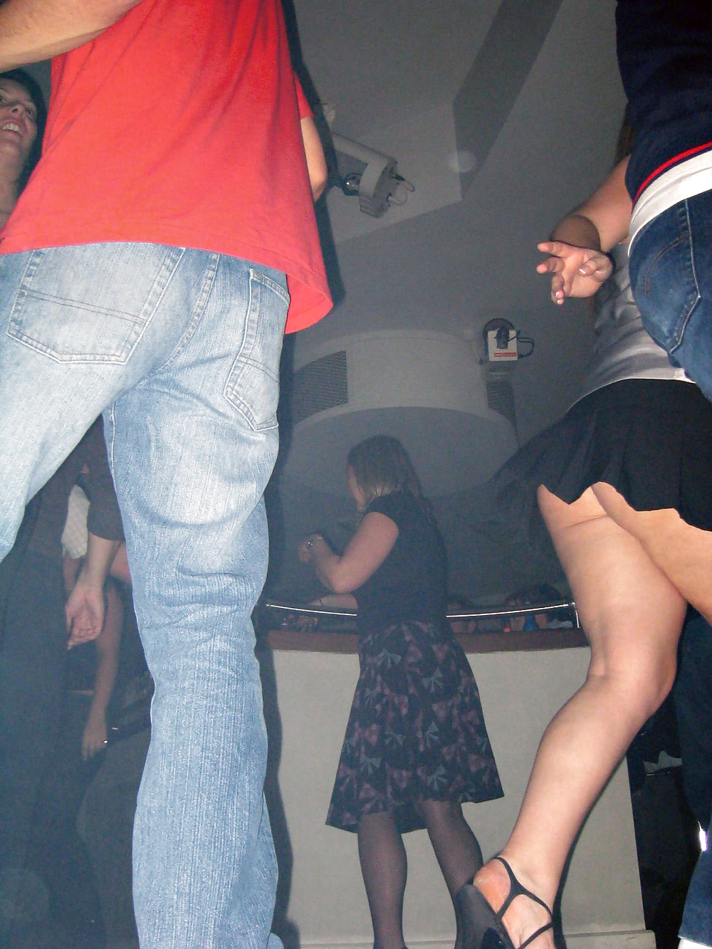 Nightclub Sluts Upskirted #30021011