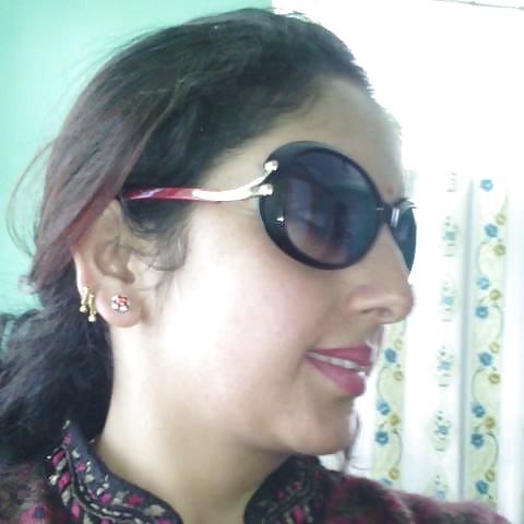 スニータ - セクシーな妻
 #40562526