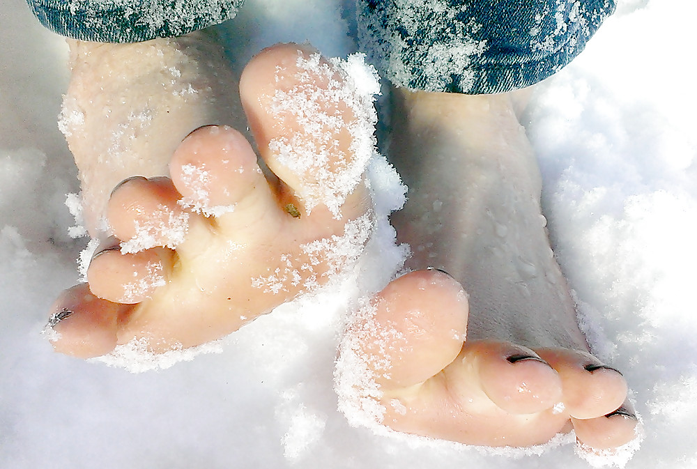 Snow Feet :3