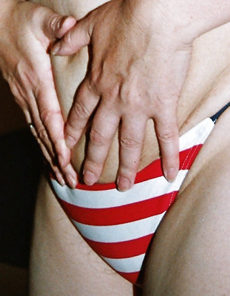 SAG - Curvy Wife's Hot Body And Tits In A Striped Bikini 06 #36764088