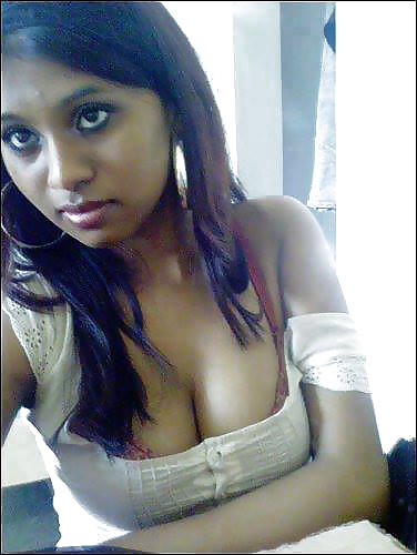 Paki Indian boobs cleavage hot 
 #32405457