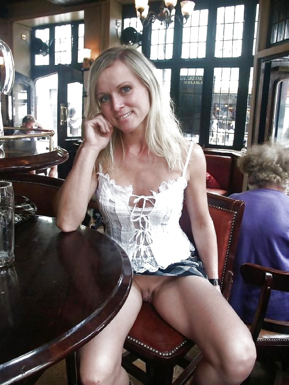 Upskirt Im Restaurant 2 #23728458