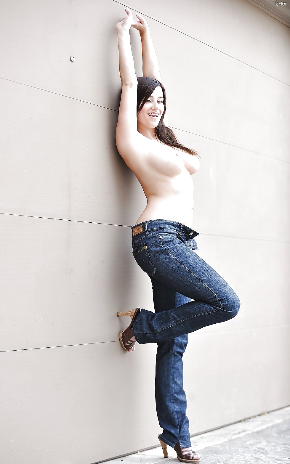 Public exposure #68 #30052535