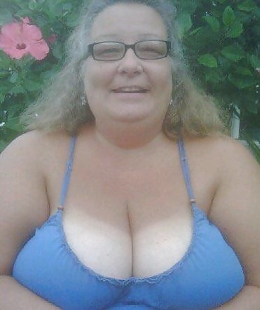 Mature cleavage #33132392