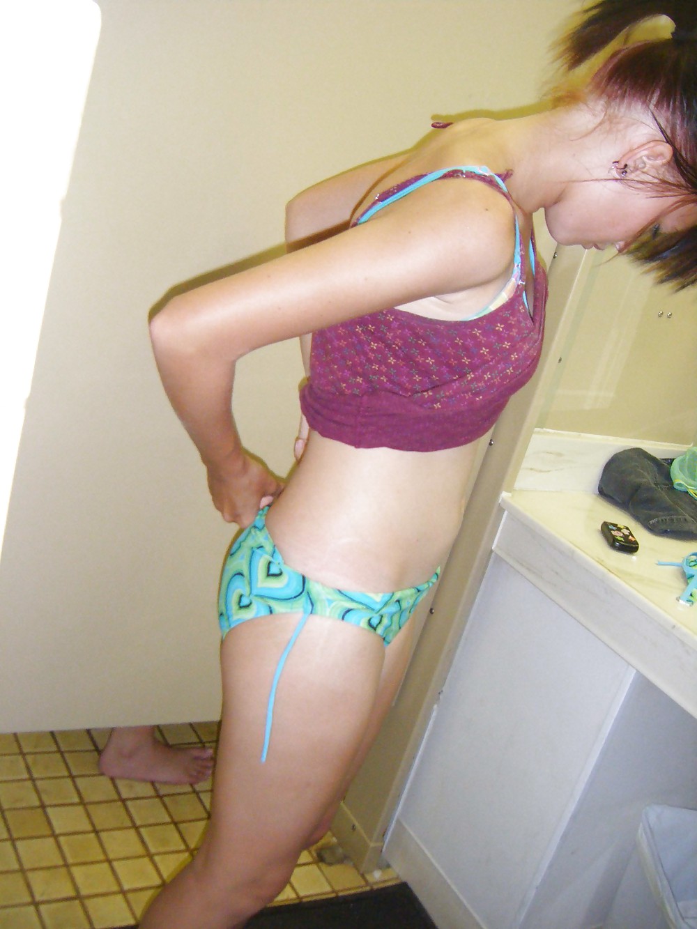 Teen se prend en photo
 #36495157