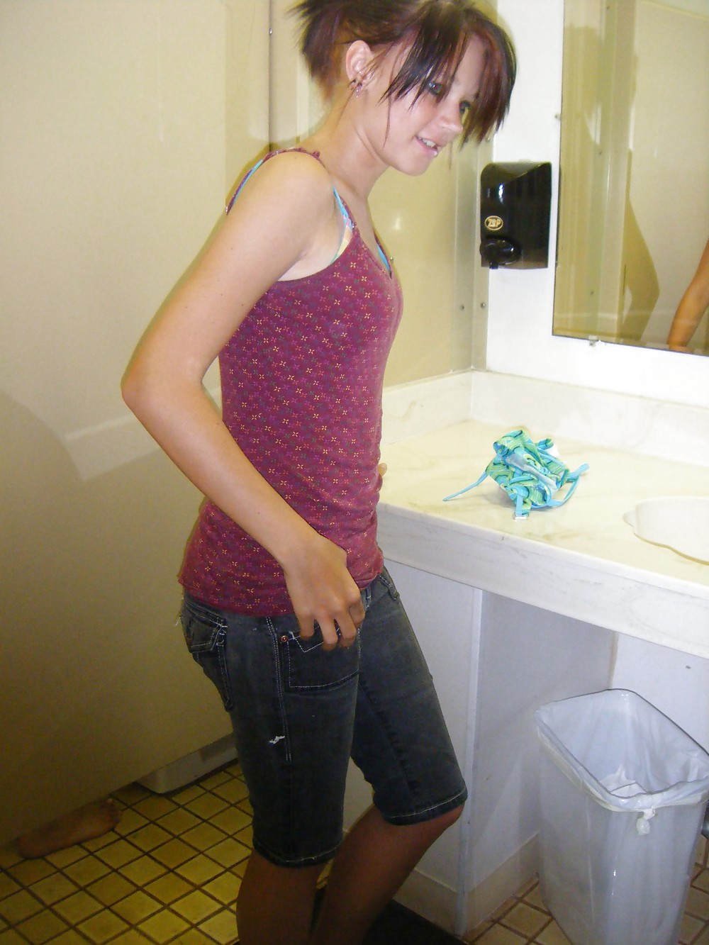Teen se prend en photo #36495172