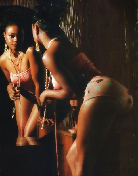 Rihanna contro tatyana ali
 #23652167