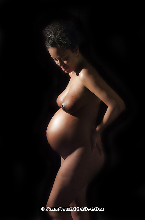 Negro, ébano, latino y asiático mezcla vomen embarazada
 #35259889
