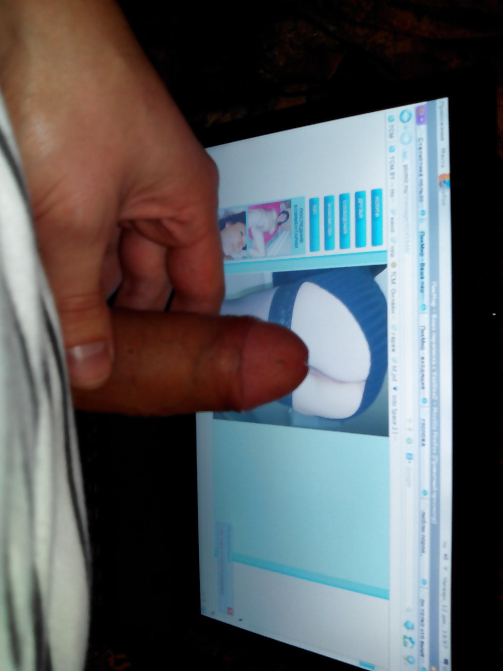 Me masturbo
 #35842769