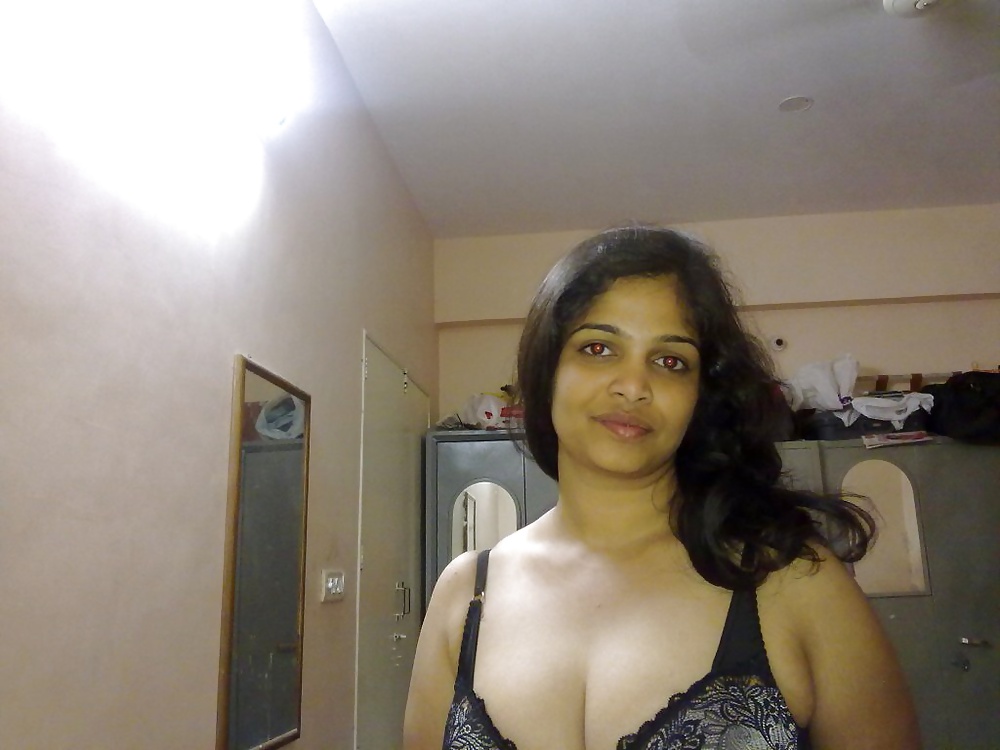 Desi Hot-Wives.. #29379163