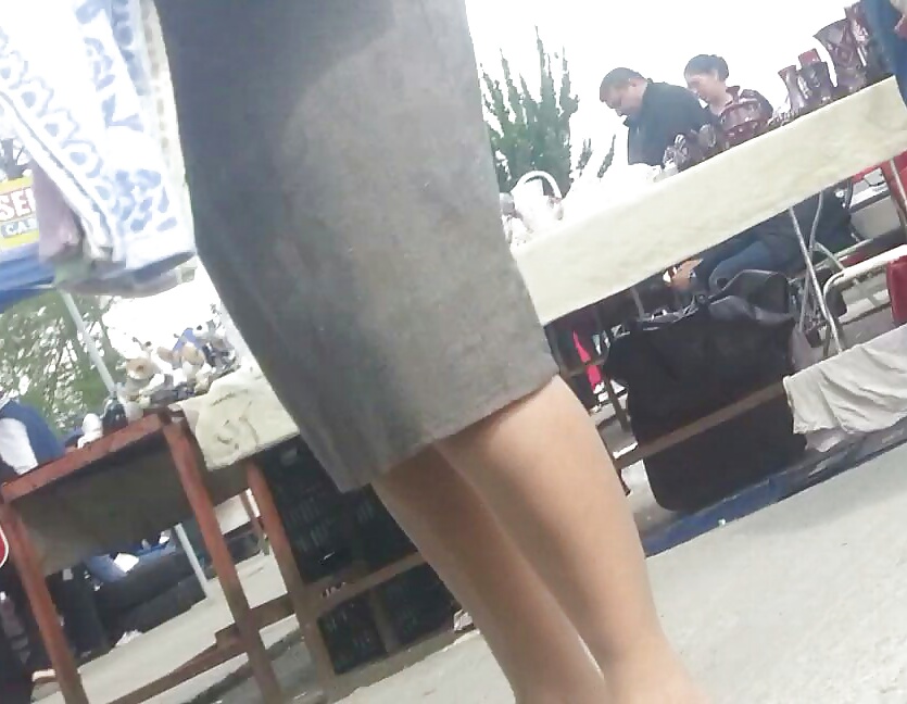 Espiar a los viejos + jóvenes pies y piernas rumano
 #34508721