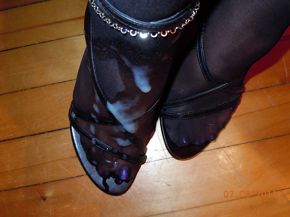 Footjob and huge cumshot on nylon feet and heels #39658680