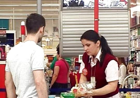 Spion Supermarkt Rumänisch #24010602